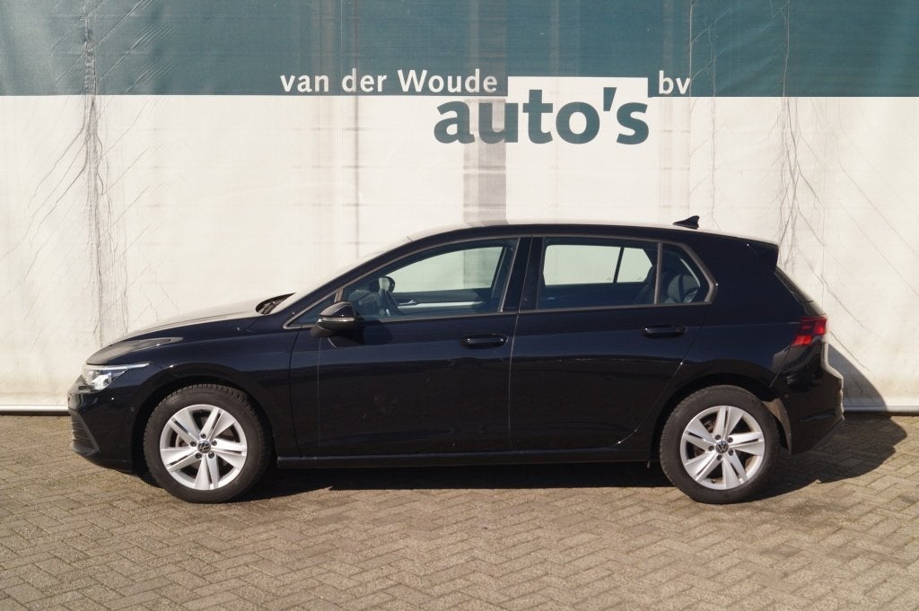 Volkswagen Golf 1.5 TSI 130pk Life Business -LED-NAVI-ECC-PD, Voorwielaandrijving, Dealer onderhouden, Euro 6, 4 cilinders