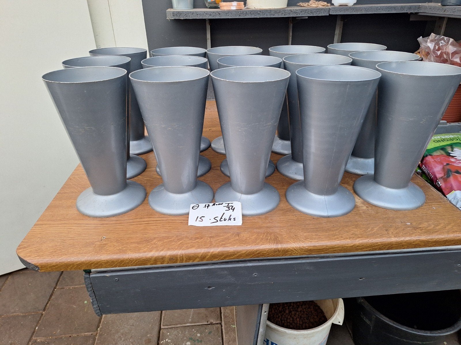 Plastic vazen per stuk, Ophalen, Gebruikt, Kunststof