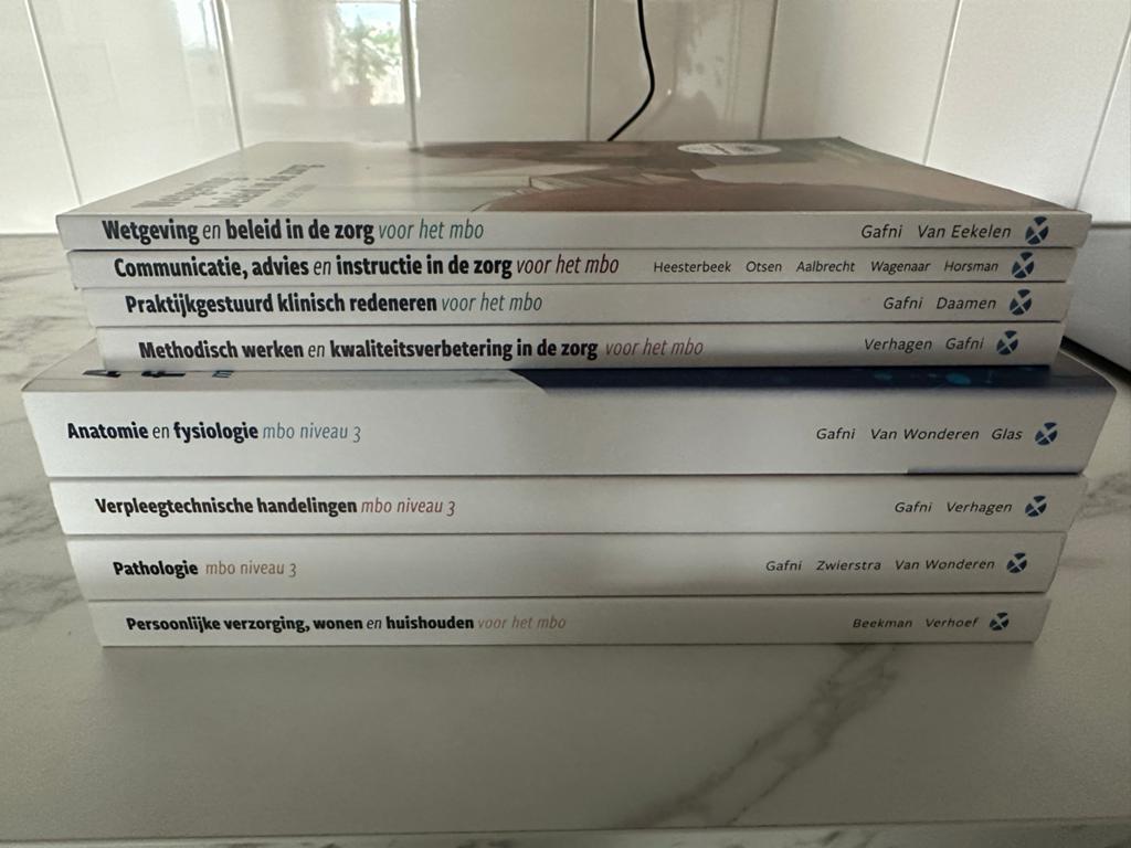 Studieboeken VIG-opleiding mbo niveau 3, Boeken, Ophalen of Verzenden, Zo goed als nieuw, MBO