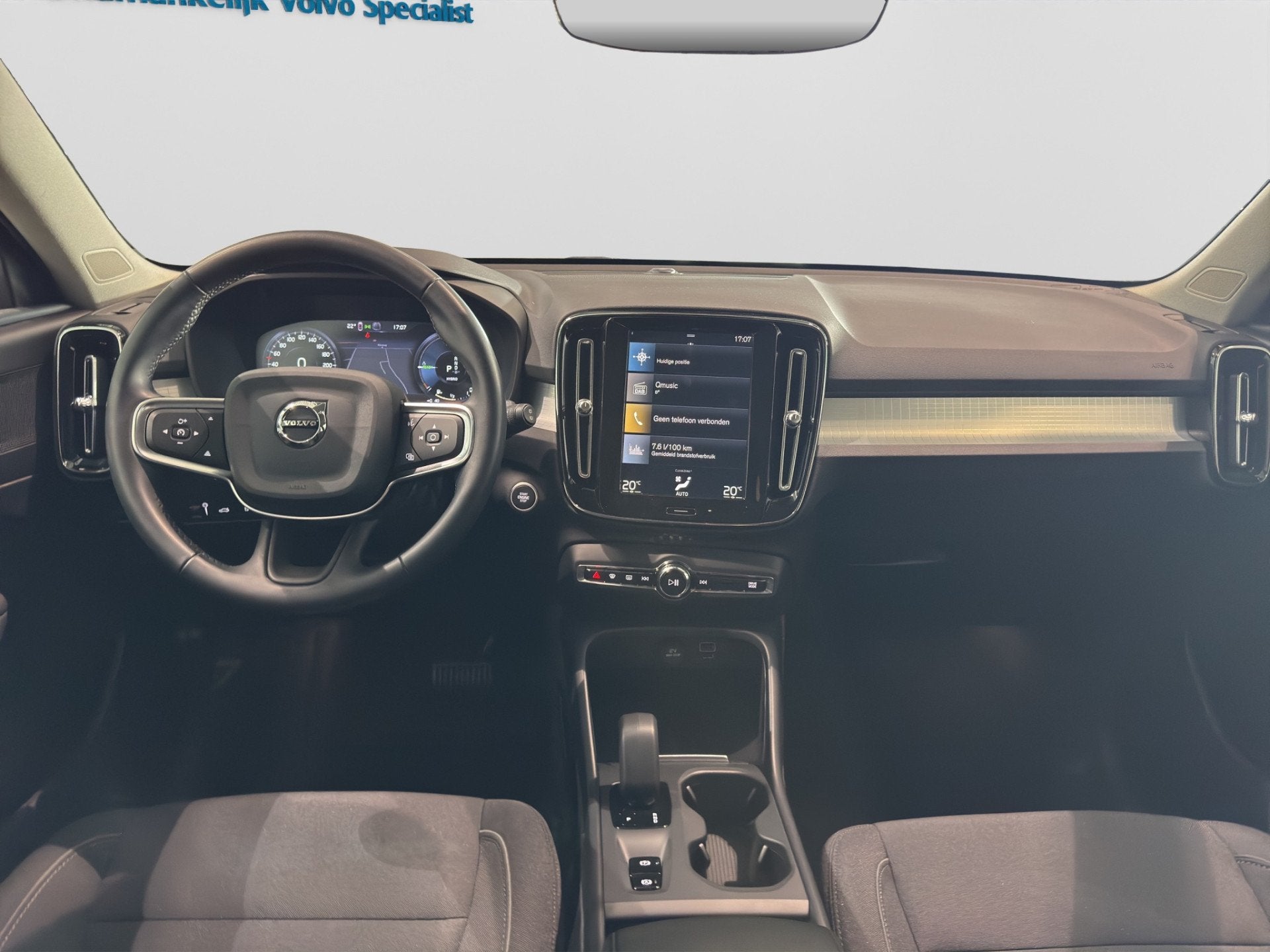 Foto 2 van Volvo XC40 T4 Aut. Plug-in Hybrid Inscription Parkeercamera