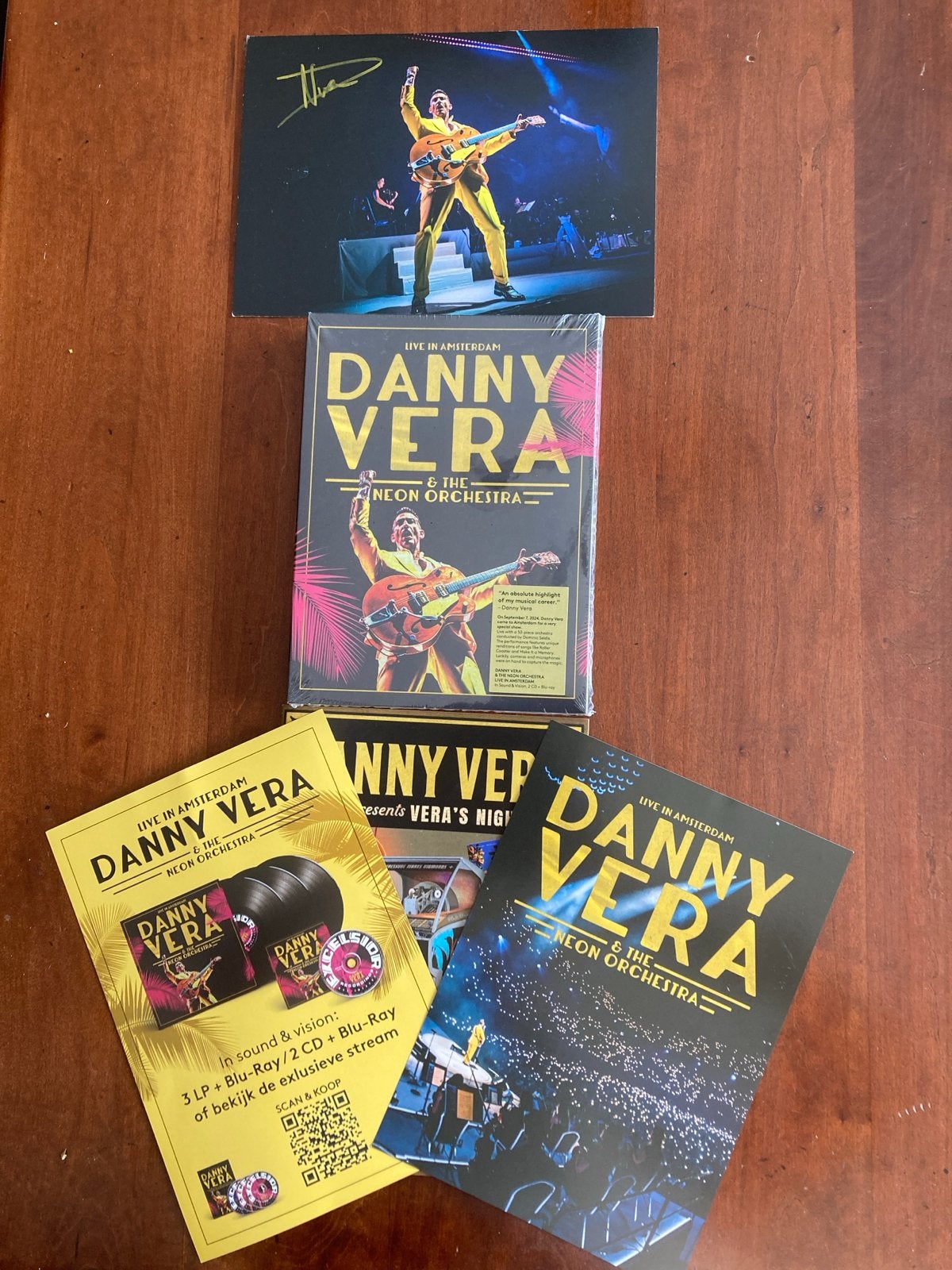 Danny Vera & The Neon orchestra cd’s Amsterdam geseald nieuw, Ophalen of Verzenden, Nieuw in verpakking, Concert, Bonusmateriaal