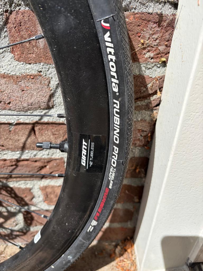 SLR2 42 tubeless Giant voorwiel met Vittoria band, Gebruikt, Racefiets, Carbon, Ophalen
