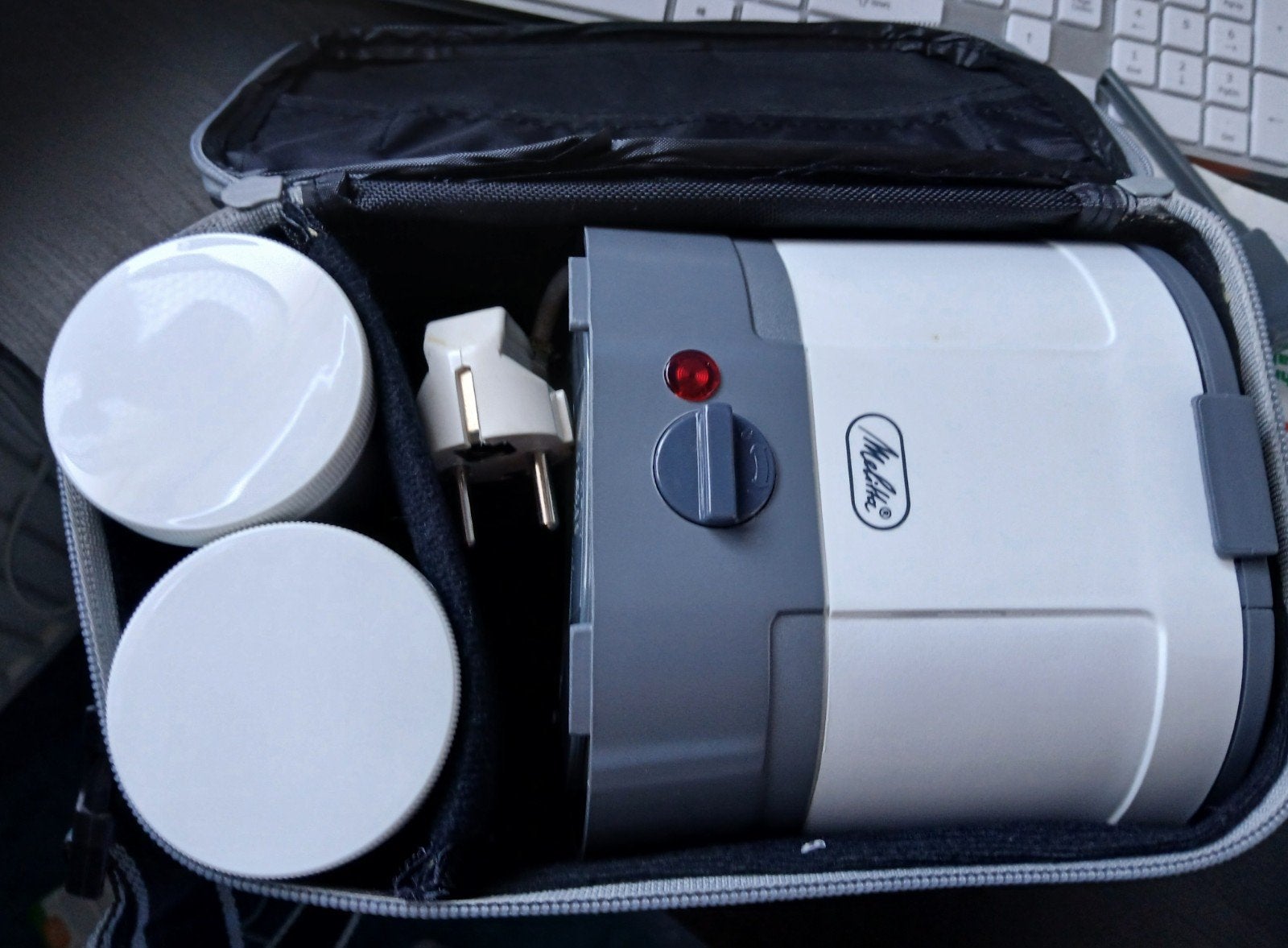 Melitta Koffie Survival Kit - Draagbare Koffiemaker, Koffiemachine, Gemalen koffie, Ophalen of Verzenden, Zo goed als nieuw