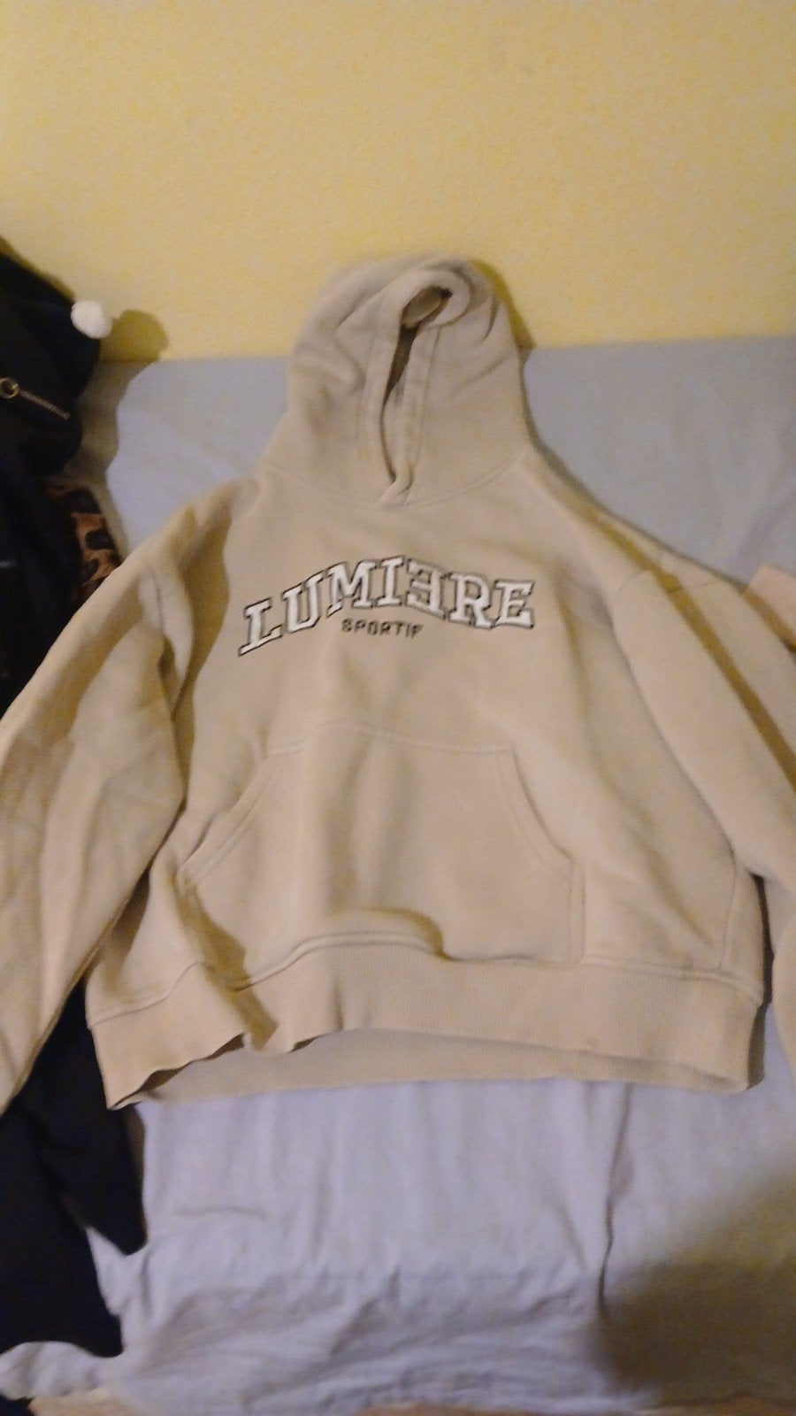 Lumiere Sportif Hoodie - Beige !!(VOOR KINDEREN), Ophalen, Beige, Lumiere Sportif, Zo goed als nieuw