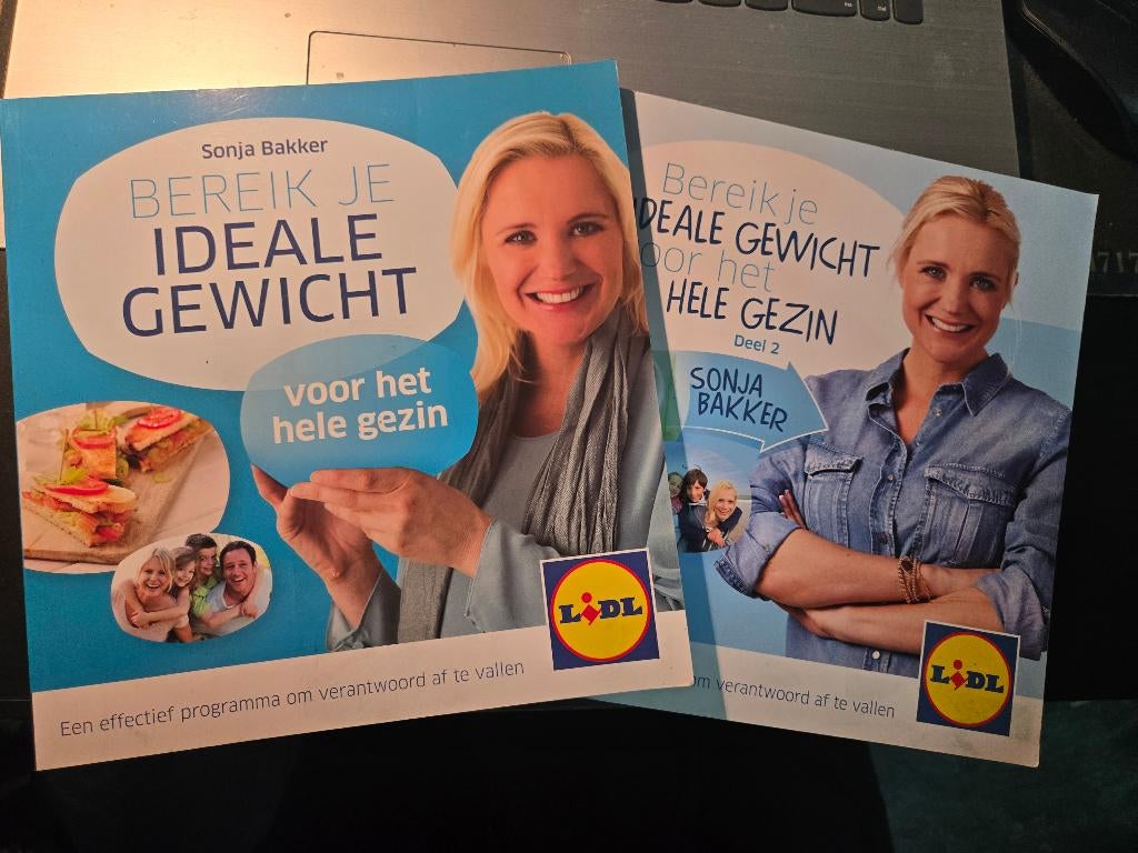2 dieetboeken "Bereik je ideale gewicht!"  van Sonja Bakker,, Boeken, Dieet en Voeding, Sonja Bakker, Ophalen, Gelezen