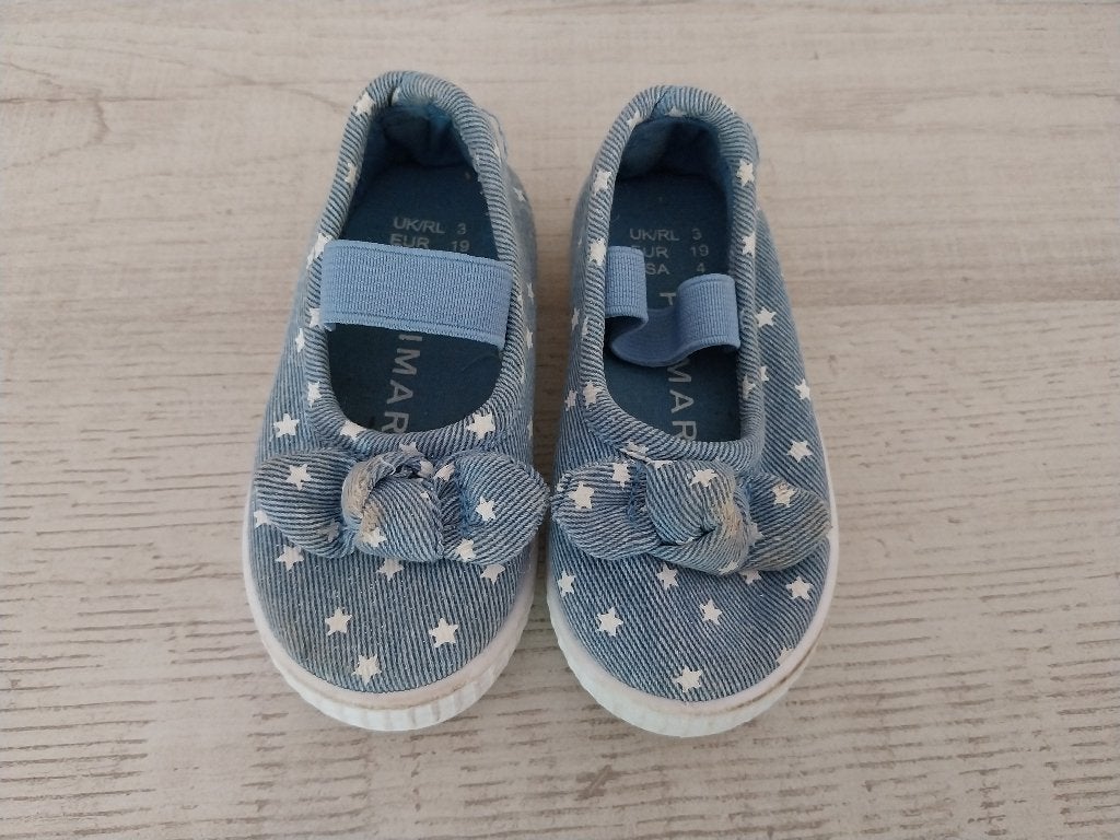 Primark lichtblauwe meisjesschoen met sterretjes maat 19, Kinderen en Baby's, Kinderkleding | Schoenen en Sokken, Gebruikt, Meisje