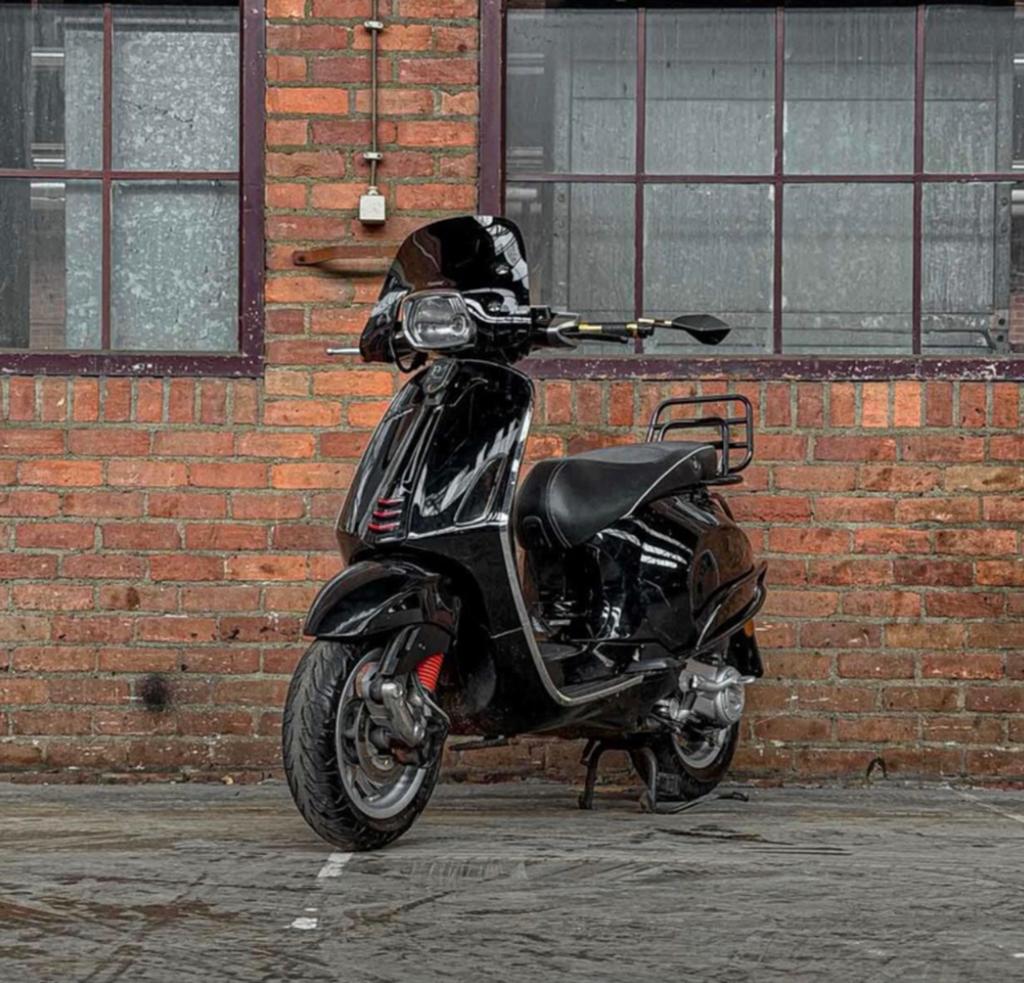 Vespa sprint, Ophalen of Verzenden