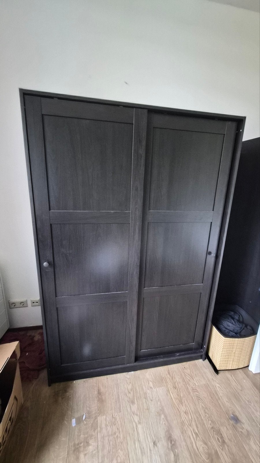 rakkestad kledingkast schuifdeuren, Ophalen, Gebruikt, 100 tot 150 cm, Met plank(en)