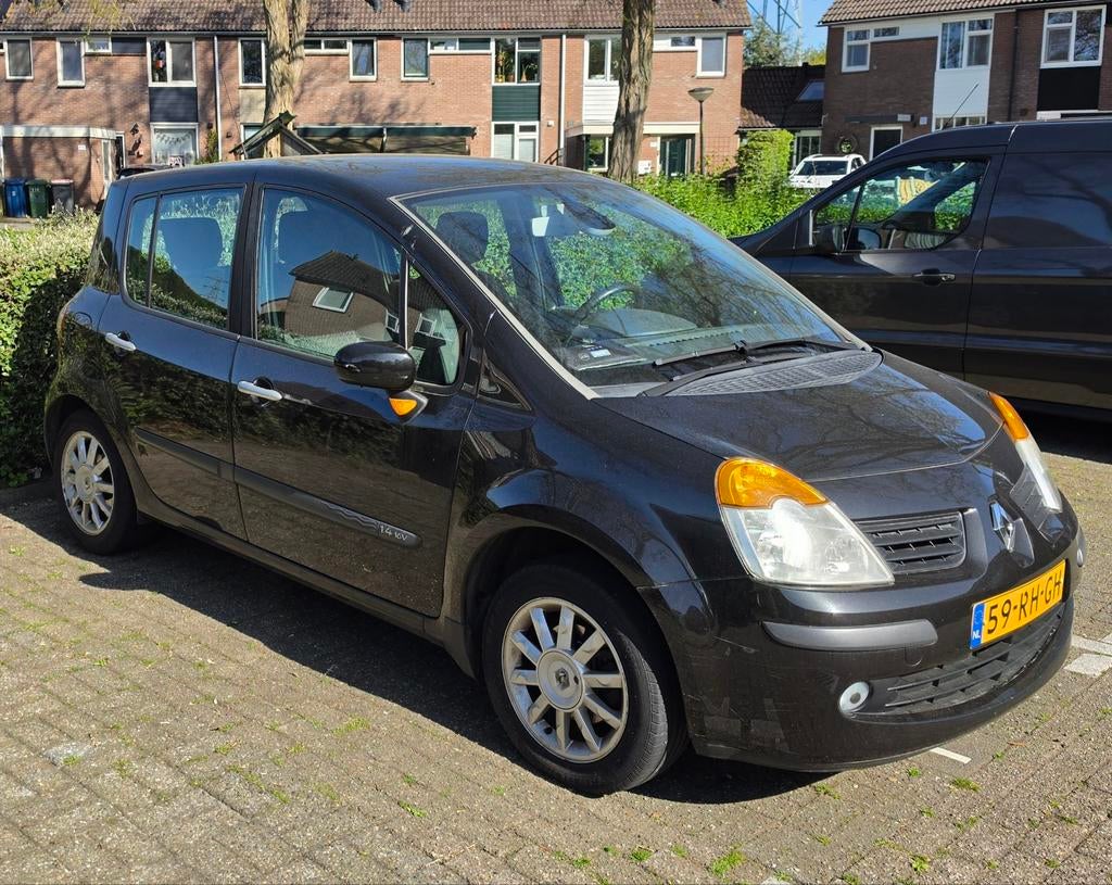 Renault Modus 1.4 16V Autbas E3 2005 Zwart, Voorwielaandrijving, 15 km/l, 4 cilinders, Handgeschakeld