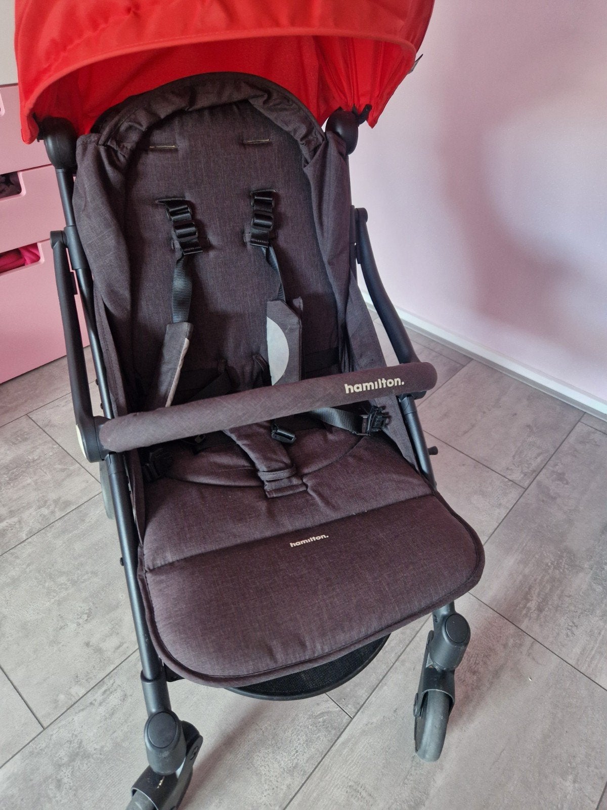 Hamilton Buggy met Zonnekap - Zo goed als nieuw, Kinderen en Baby's, Ophalen