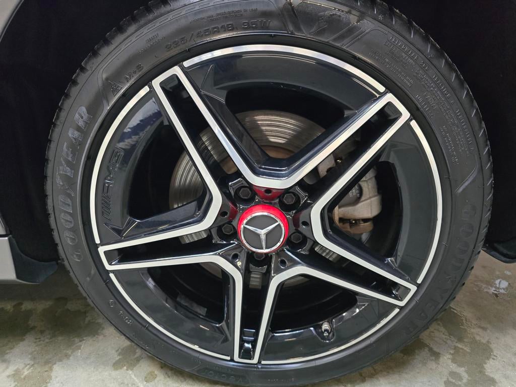 Mercedes-Benz A-klasse 250 e Business Solution AMG Limited 3, Auto's, Gebruikt, 4 cilinders, 15 kWh, Leder en Stof