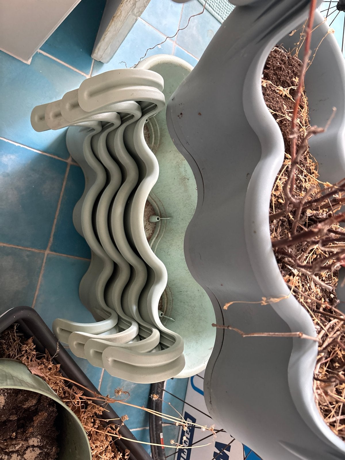 Diverse plantenbakken gratis af te halen in Amsterdam, Tuin en Terras, Bloembakken en Plantenbakken, Ophalen, Kunststof, Gebruikt