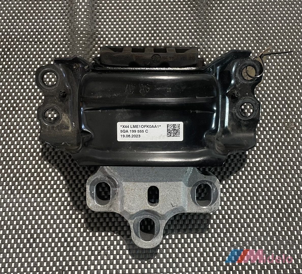 VW TIGUAN VERSNELLINGSBAK STEUN 5QA199555C, Gebruikt, -, Volkswagen, -