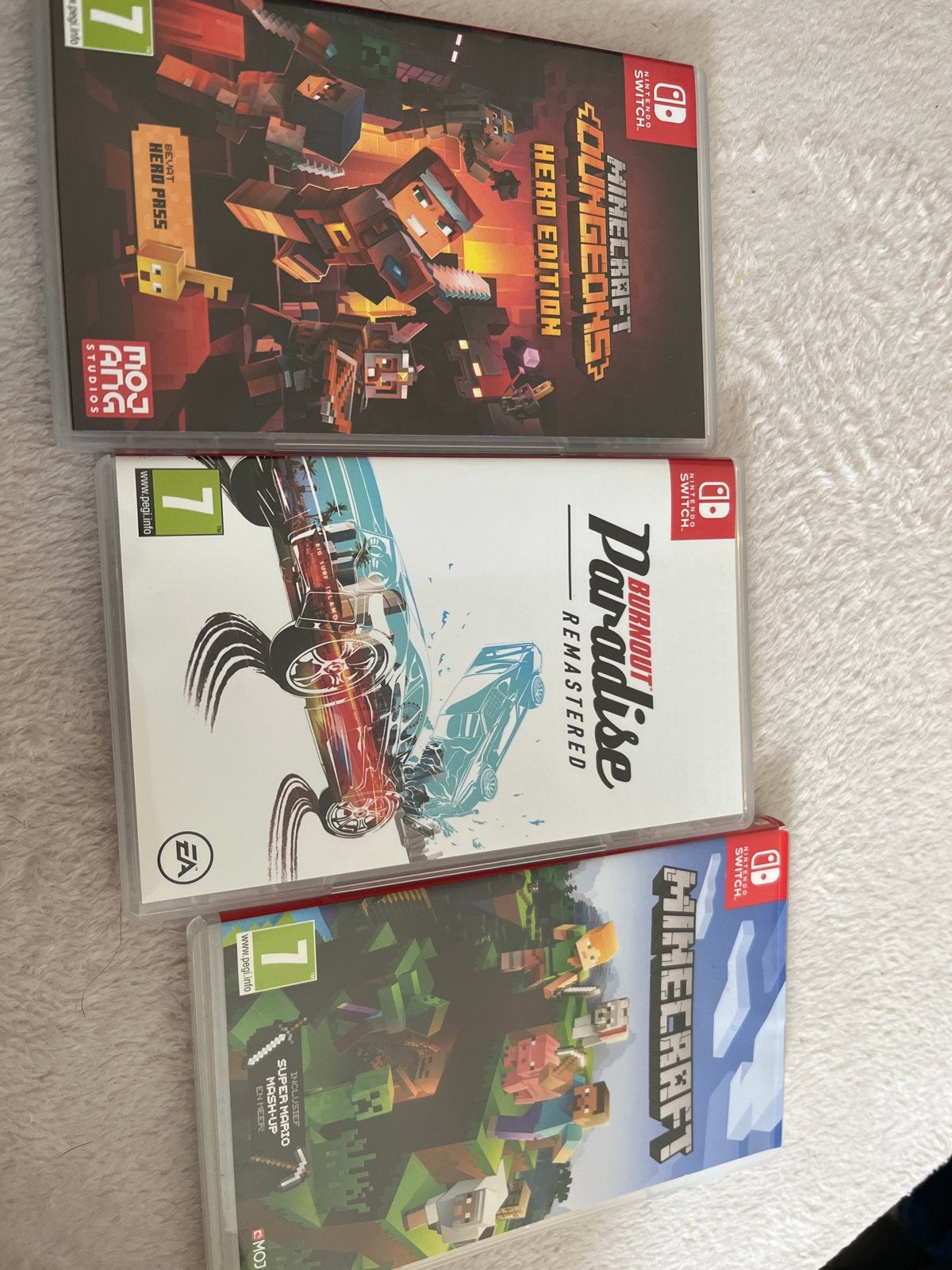 3 Nintendo Switch Spellen: Minecraft, Dungeons, Burnout Para, Avontuur en Actie, Gebruikt, 1 speler, Ophalen of Verzenden