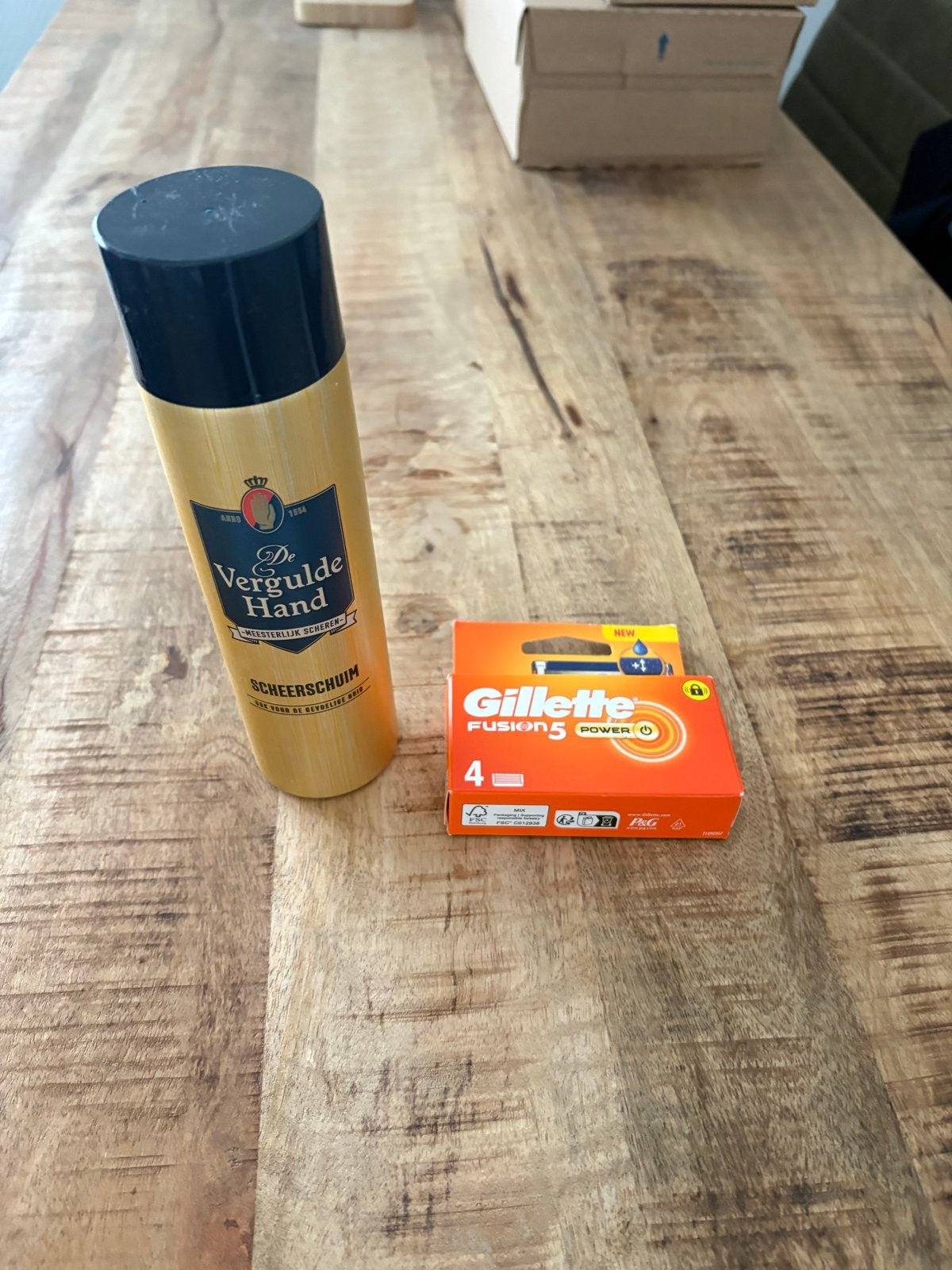 Gillette Fusion 5 mesjes & De Vergulde Hand scheerschuim, Ophalen of Verzenden, Nieuw, Overige typen