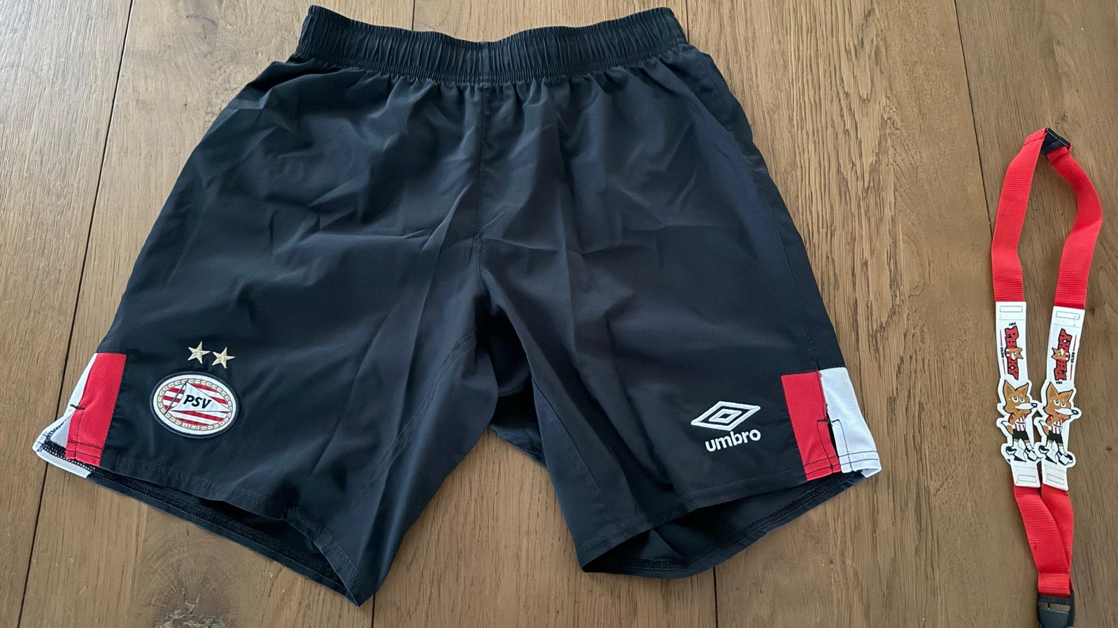PSV sportbroekje kindermaat S Umbro, Ophalen of Verzenden, Gebruikt, Jongen of Meisje, Sport- of Zwemkleding