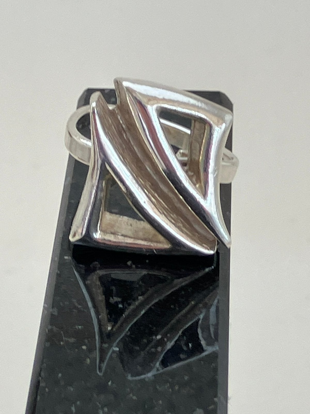 Bijzondere  zilveren ring, Ophalen of Verzenden, Dame, Zilver, Kleiner dan 17