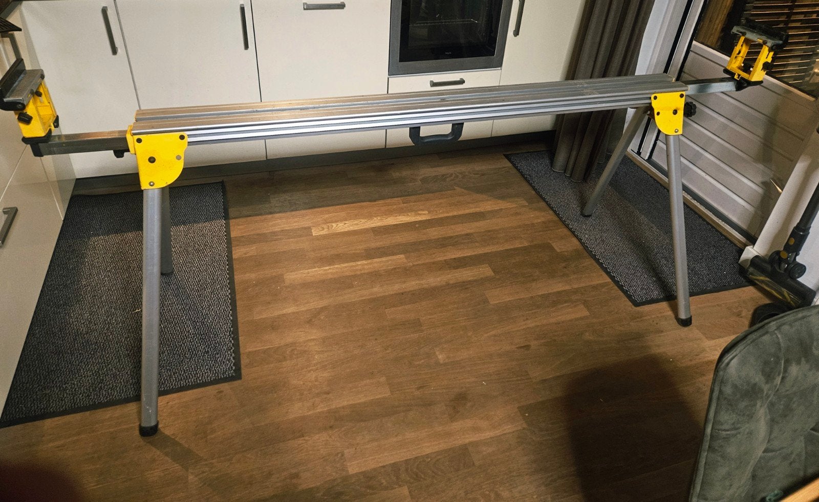 DeWalt onderstel voor afkortzaag  - lees beschrijving!, Ophalen, Overige typen, 5 meter of hoger