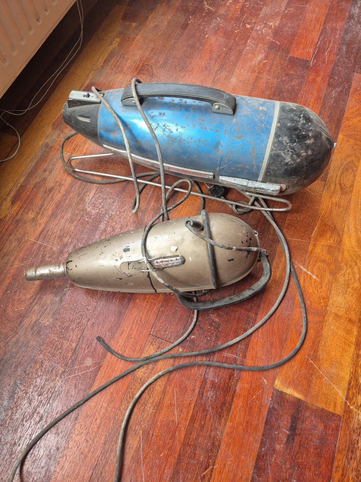 2 Vintage stofzuigers Erres & Holland Electro jaren 50/60, Ophalen, Gebruikt, Sledestofzuiger, Overige merken