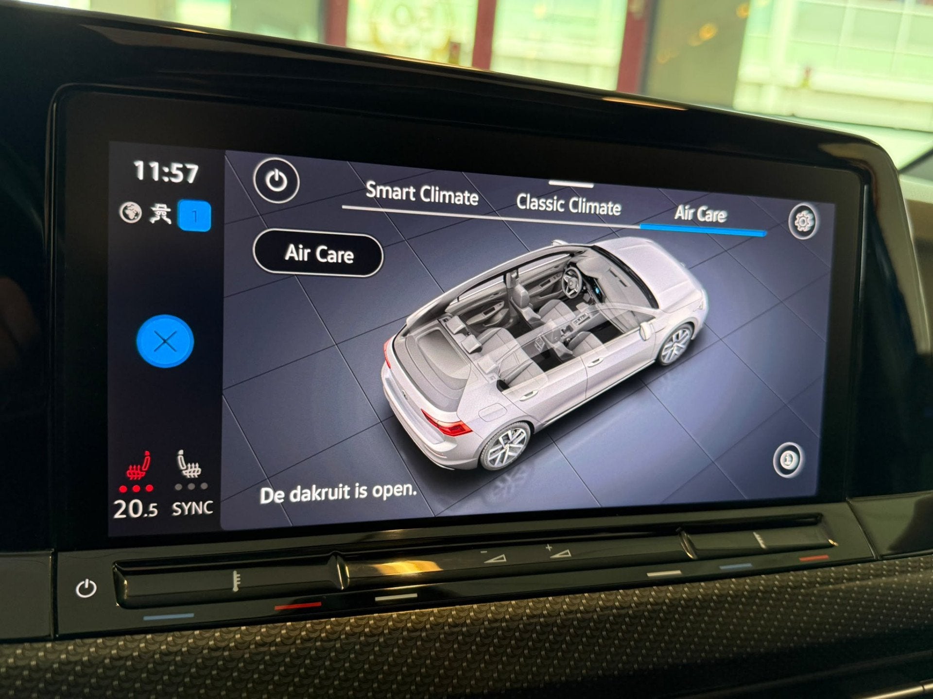 Volkswagen Golf 2.0 TSI R 4Motion | Panoramadak | Adaptief o, Automaat, Gebruikt, 4 cilinders, Leder en Stof