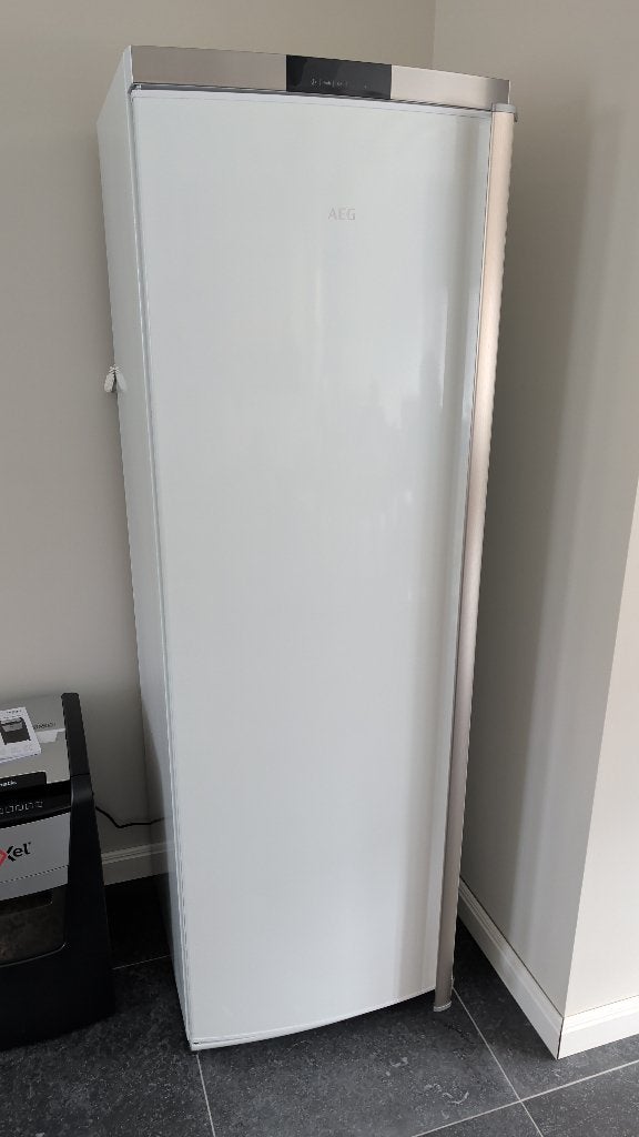 Koelkast aeg 185x60x67 387 liter, Ophalen, Zonder vriesvak, 200 liter of meer, 160 cm of meer