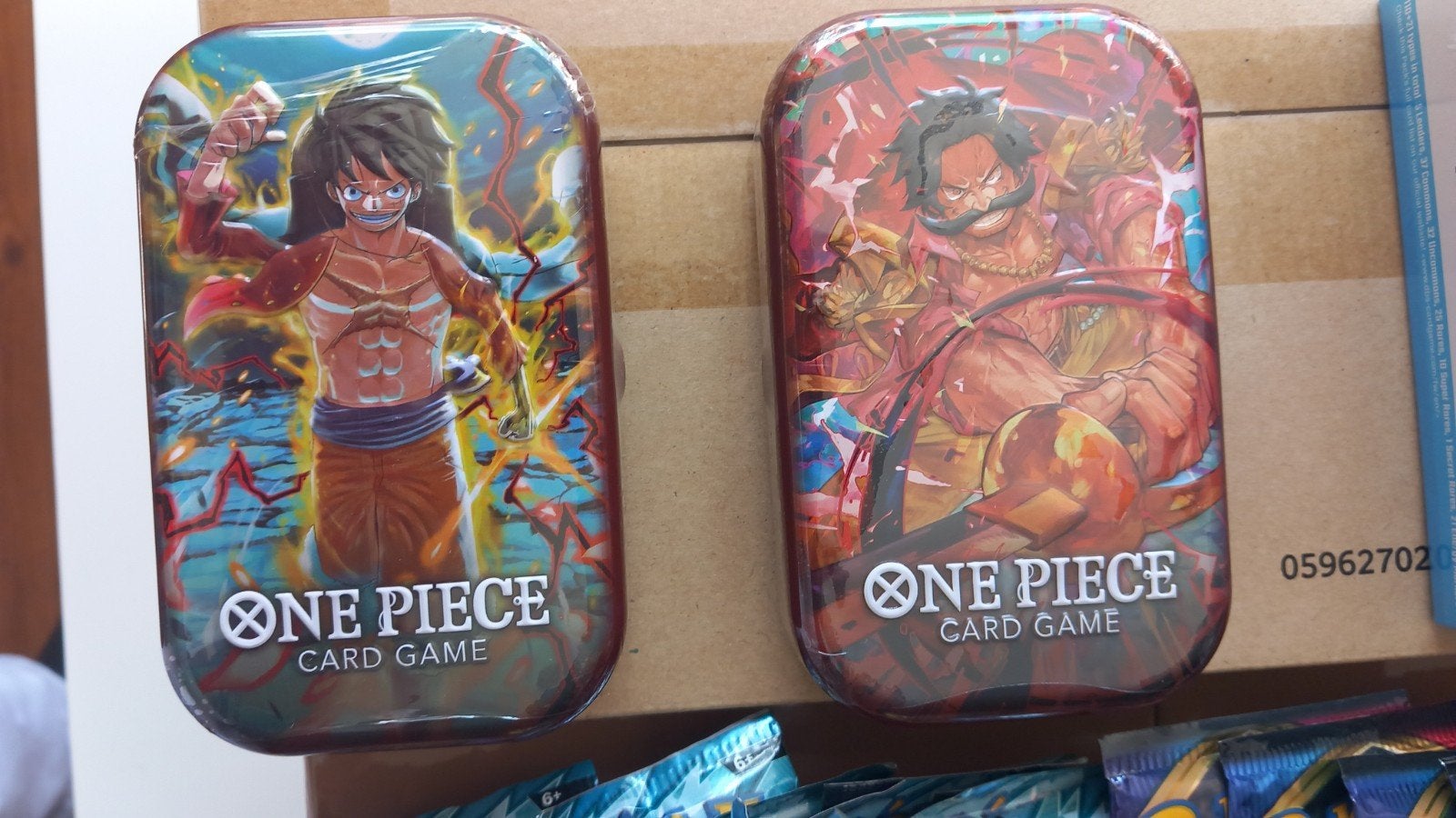 One Piece  Tin set  Gol.D.Roger en Monkey.D.Luffy, Ophalen of Verzenden