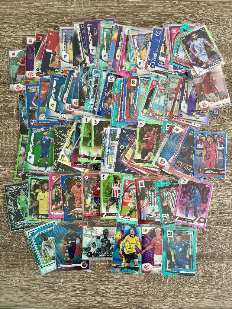 Bulk 100x genummerde Panini & Topps voetbalkaarten, Verzenden, Zo goed als nieuw, Buitenlandse clubs, Poster, Plaatje of Sticker