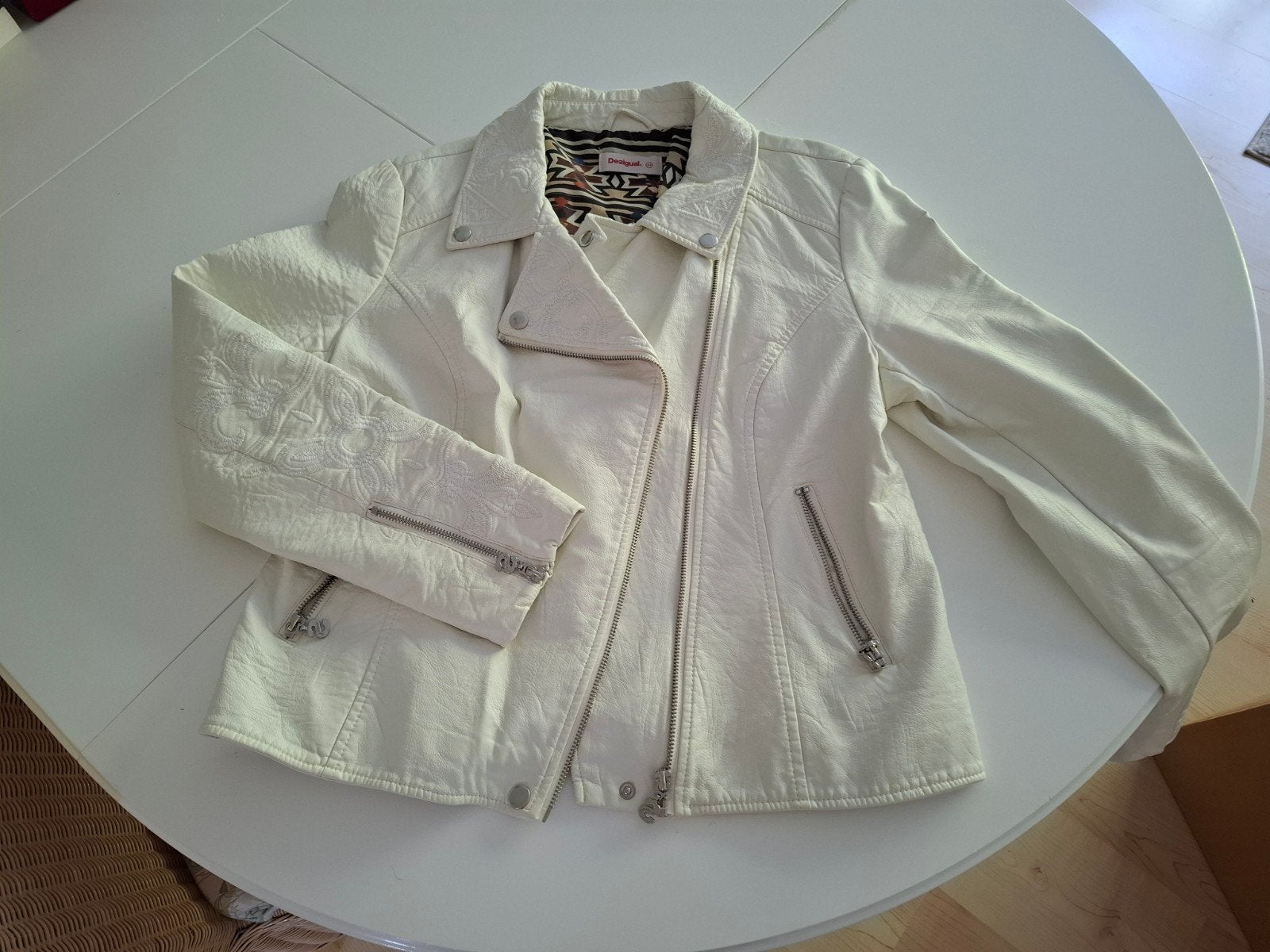 imitatie leren jack Desigual, Ophalen, Wit, Maat 42/44 (L), Zo goed als nieuw