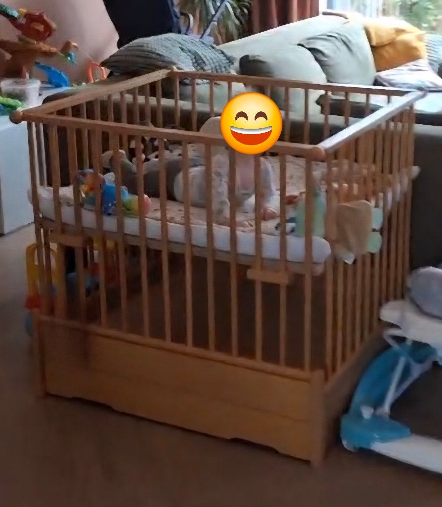 Gratis ophalen: Houten babybox 80x90cm, Ophalen, Gebruikt, Rechthoekig, In hoogte verstelbaar