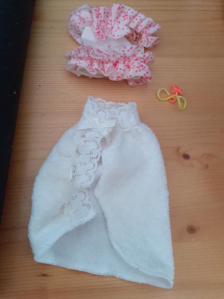 Fancy Frills lingerie rokje Barbie, Ophalen of Verzenden, Zo goed als nieuw, Pop