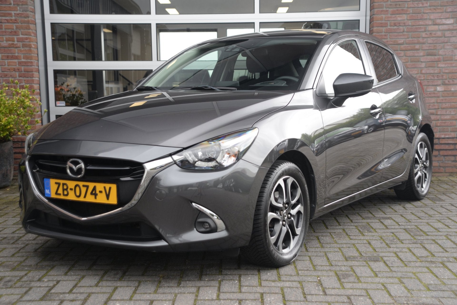 Mazda 2 1.5 Skyactiv-G GT-M | Camera | Dealeronderhouden | H, Euro 6, Automatische klimaatregeling, Origineel Nederlands, Bedrijf