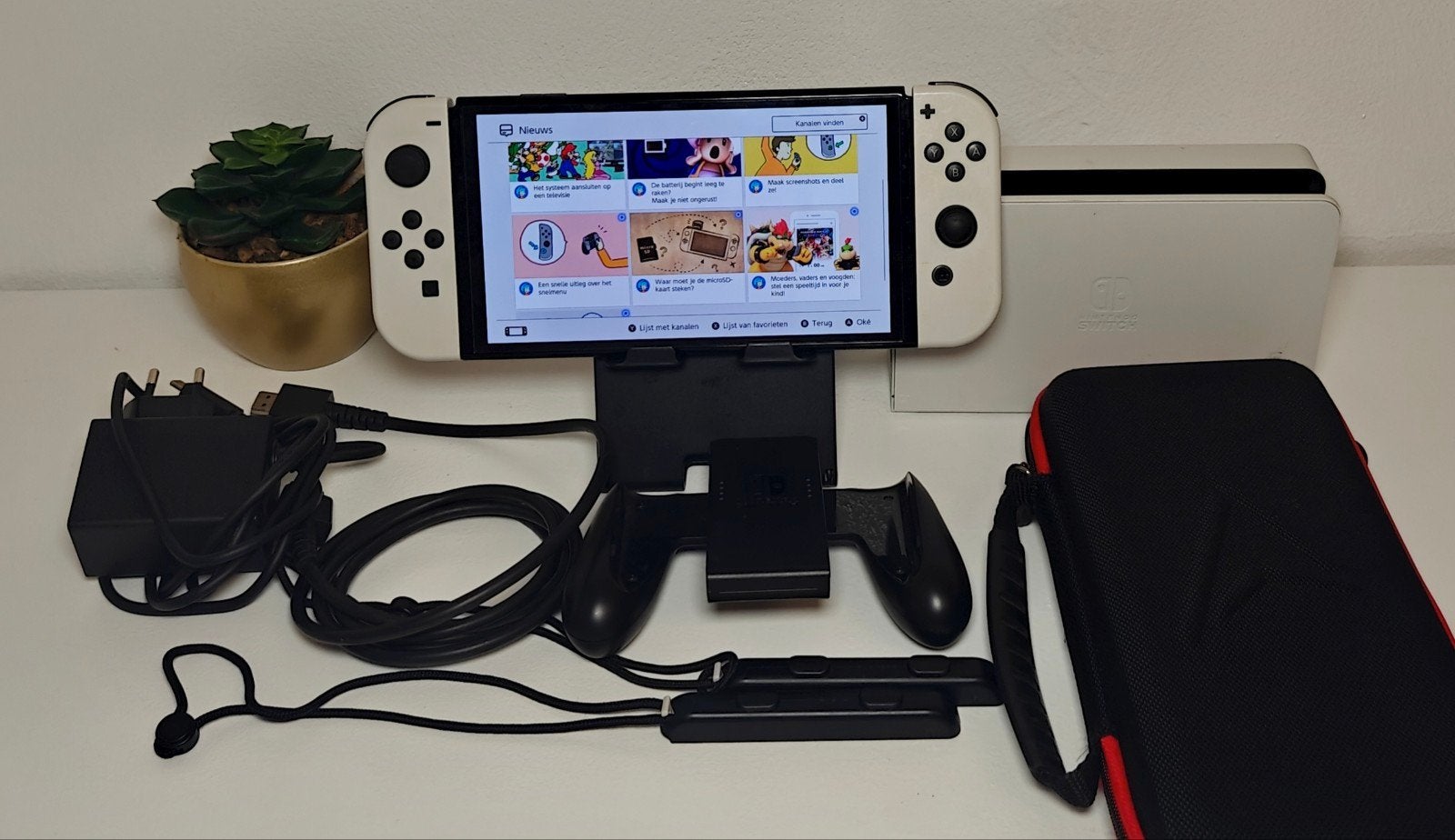 Nintendo Switch OLED Wit - Zo goed als nieuw, 1 speler, Ophalen of Verzenden, Zo goed als nieuw, Vanaf 3 jaar