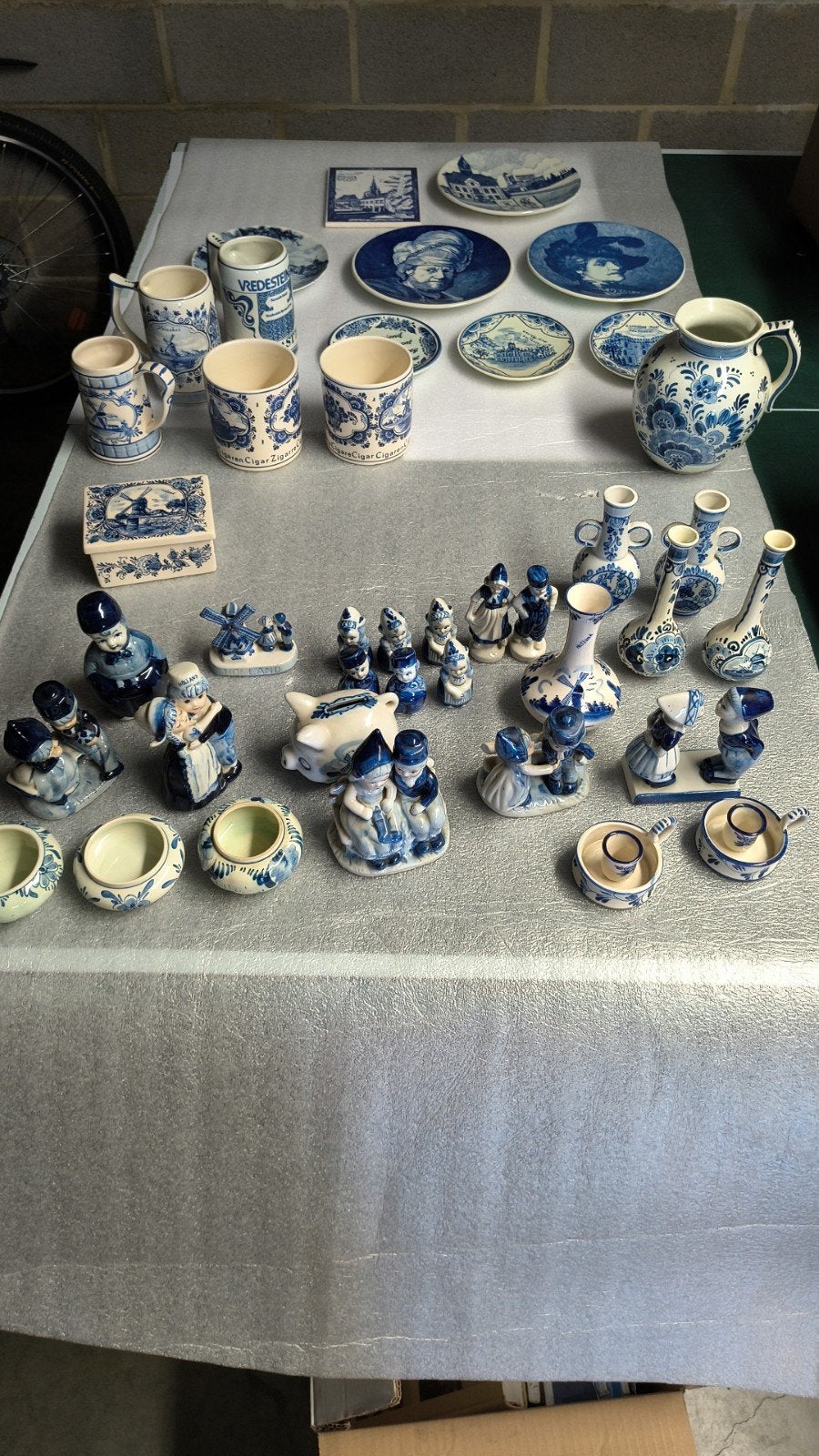 Grote partij Delfts Blauw: servies, beeldjes en meer, Antiek en Kunst, Ophalen