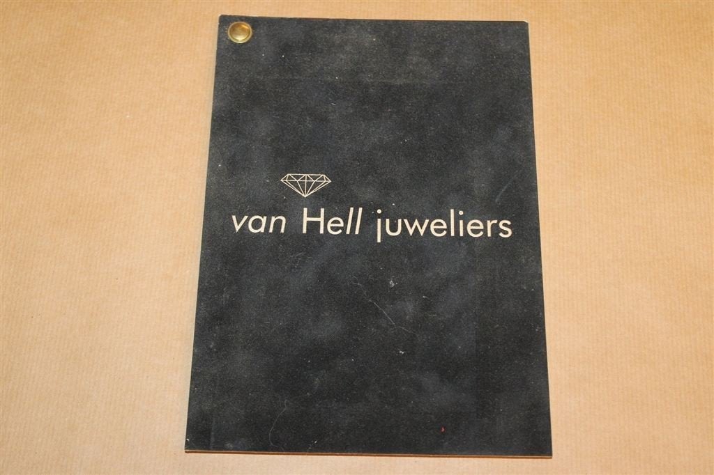 Van Hell Juweliers — Omega, Montblanc e.a. Catalogus, Ophalen of Verzenden, Gelezen, Mode algemeen