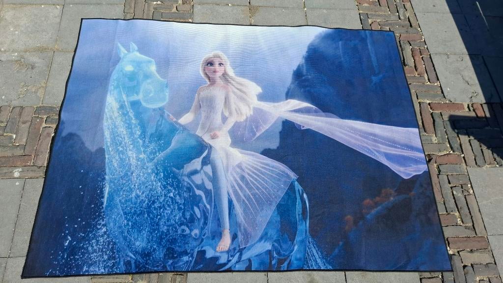 Vloerkleed kinderkamer Frozen II - Elsa en watergeest, Gebruikt, Blauw, Ophalen of Verzenden, Frozen, Kinderkamer, Disney
