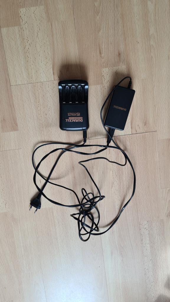 Duracell 15 Minuten Oplader voor AA/AAA Batterijen, Ophalen of Verzenden, Gebruikt