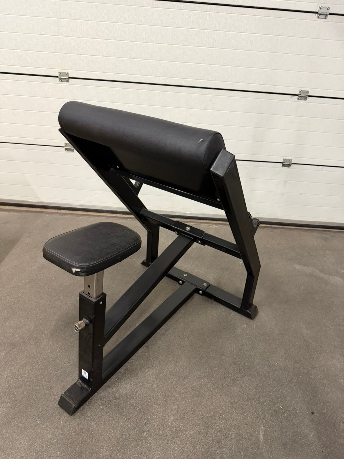 Eleiko Scott Bench , Bicepsbankje, Sport en Fitness, Ophalen, Gebruikt, Fitnessbank