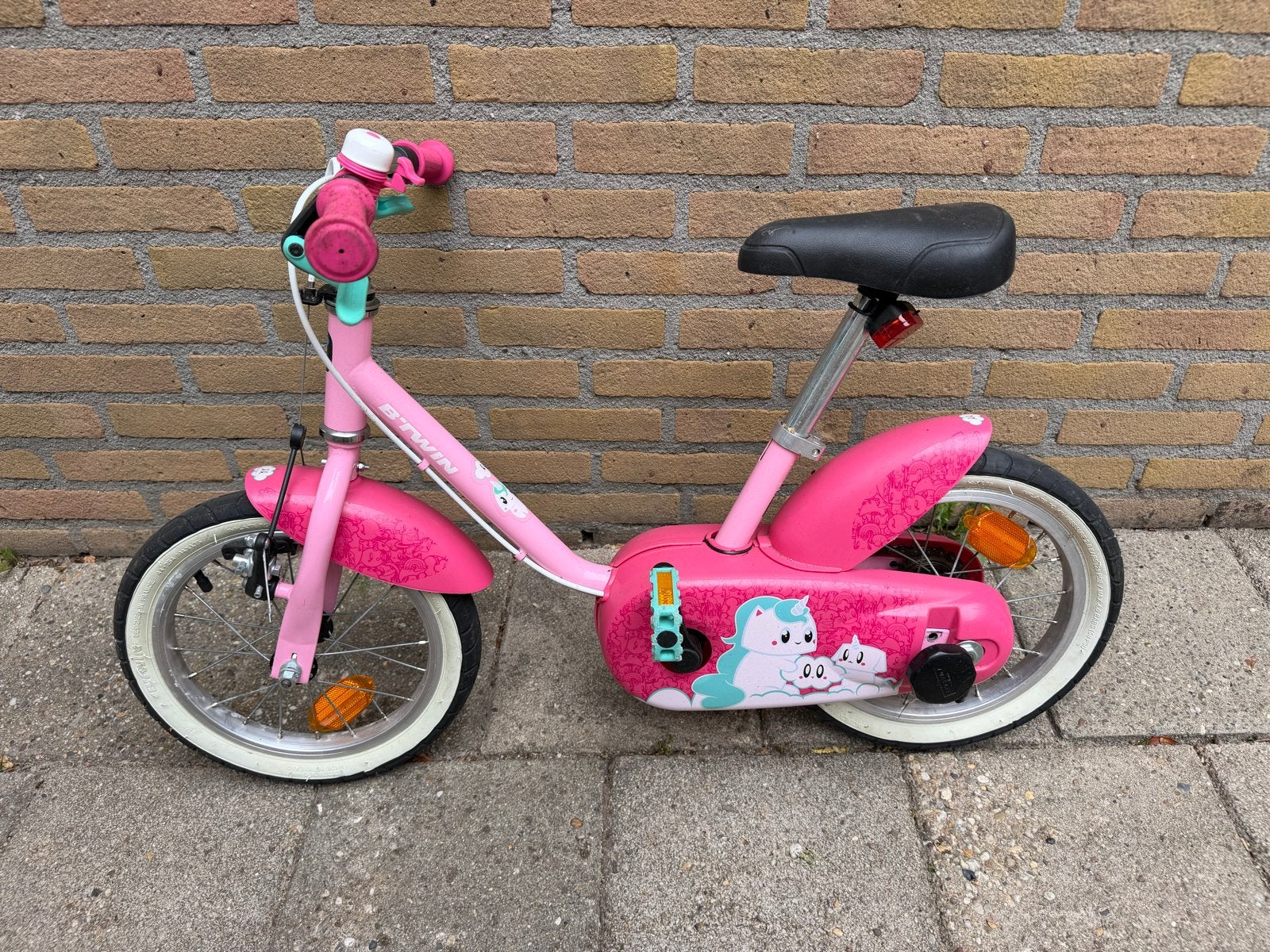 Roze kinderfiets B'Twin 14 inch met zijwieltjes, Ophalen, Zijwieltjes, Gebruikt, Velgrem