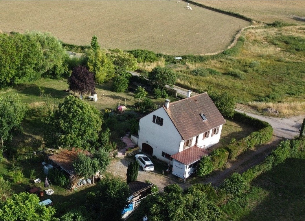 te koop Landhuis B&B Morvan Bourgogne. Permacultuur,beek,, Frankrijk, Woonhuis, Bij Autun, 6 kamers