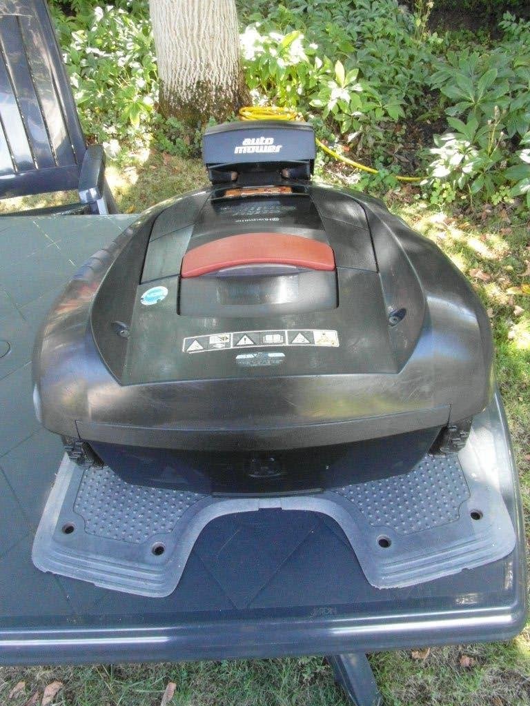 Husqvarna Robotmaaier 230 ACX met foutmelding, Ophalen, Gebruikt, 20 tot 25 cm, Husqvarna