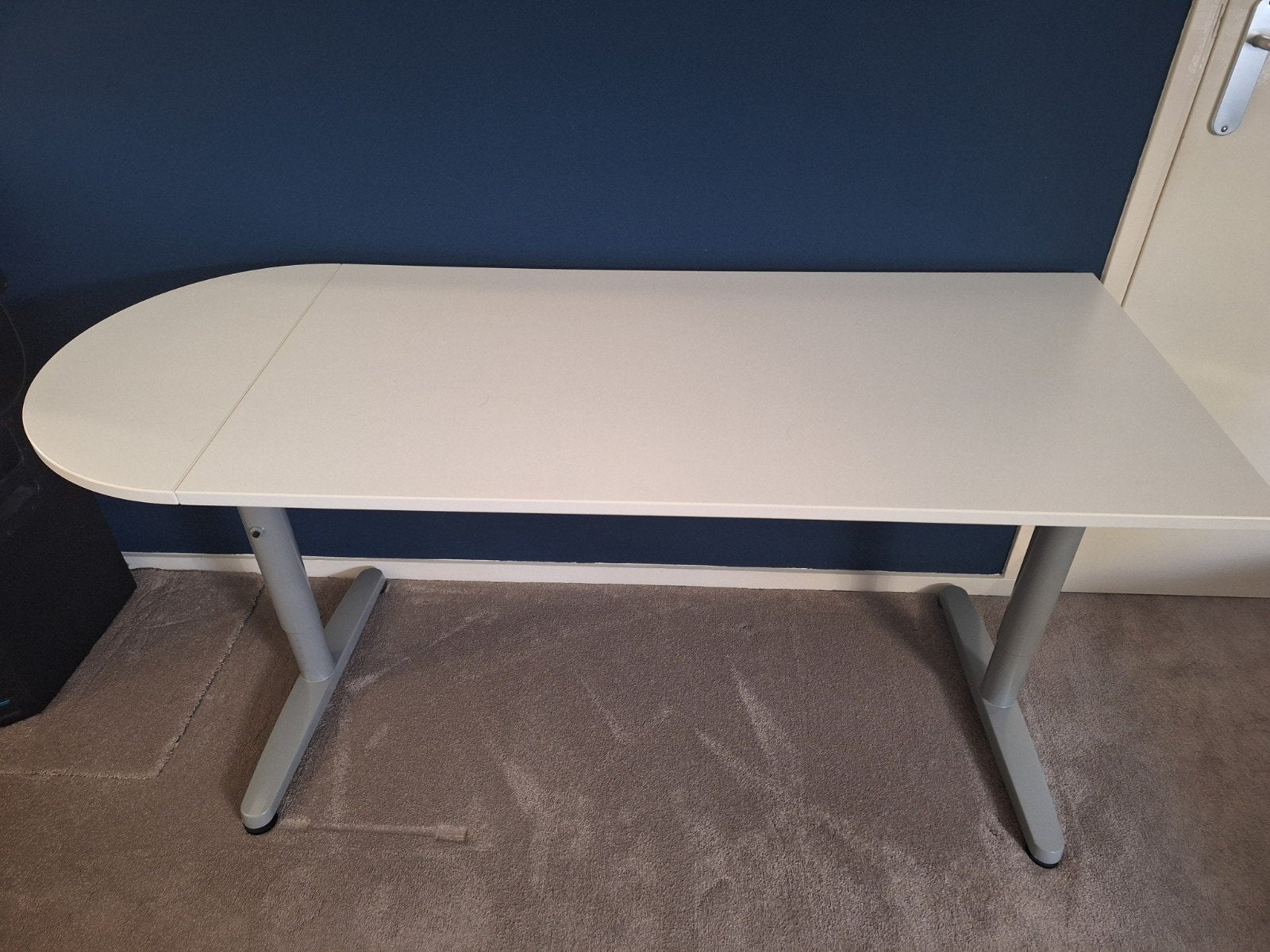 Ikea bureau, Ophalen