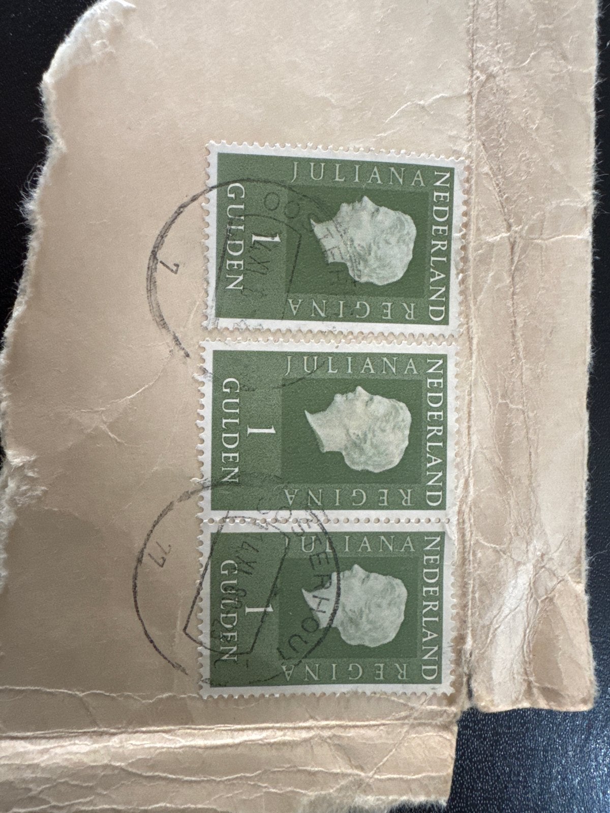 Drie gestempelde Juliana postzegels, 1 Gulden, Postzegels en Munten, Ophalen of Verzenden, Na 1940, Gestempeld