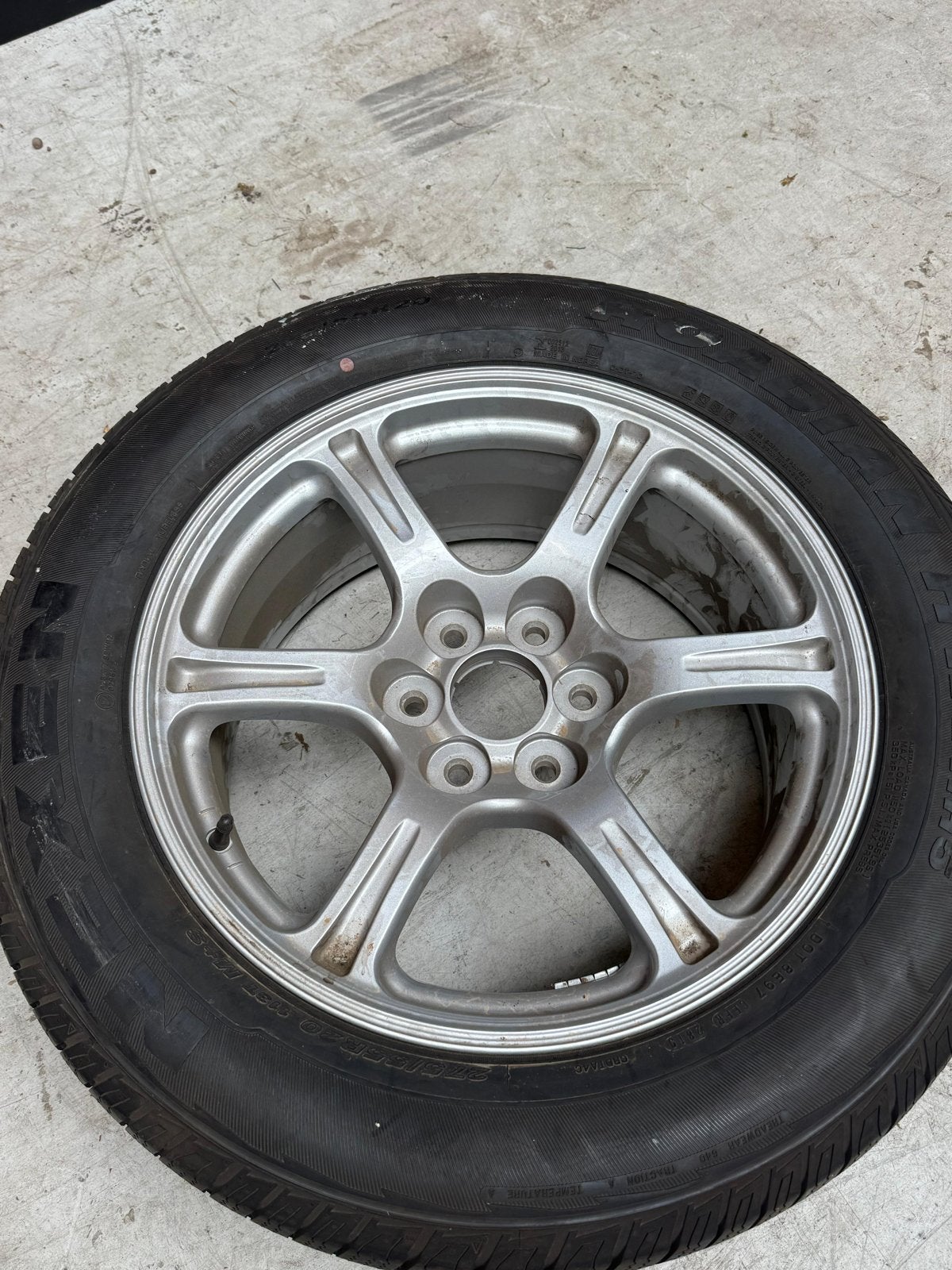Dodge Ram 1500 lichtmetalen velg met band 20 inch, Ophalen, Gebruikt, 275 mm, Banden en Velgen