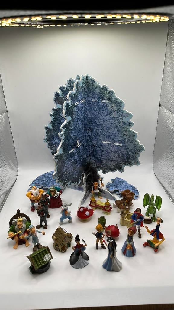 Efteling boom + figuurtjes., Verzamelen, Supermarktacties, Plus, Ophalen of Verzenden