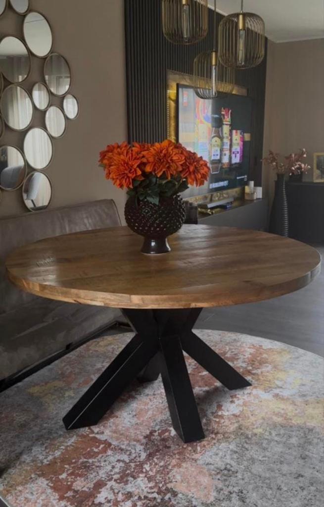 Mooie ronde eettafel van mango hout 140cm, Ophalen, Zo goed als nieuw