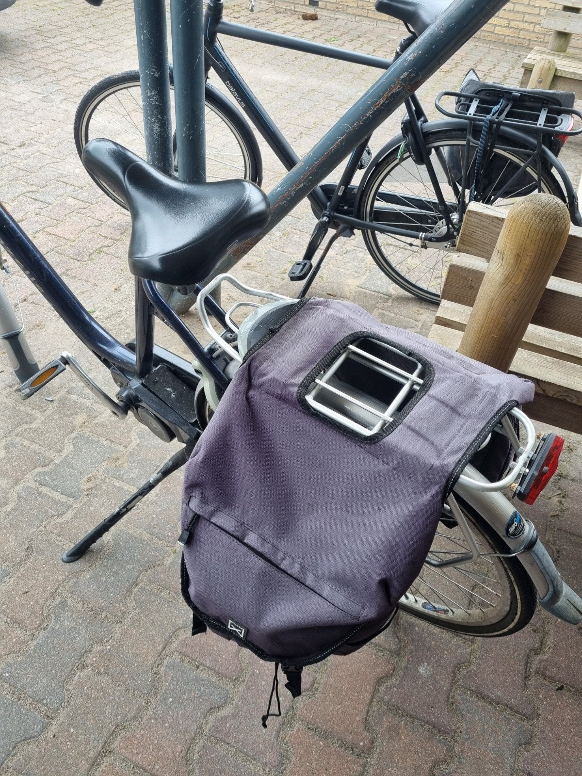Gazelle fiets met lage instap en fietstassen, Gebruikt, Velgrem, Versnellingen, Ophalen of Verzenden