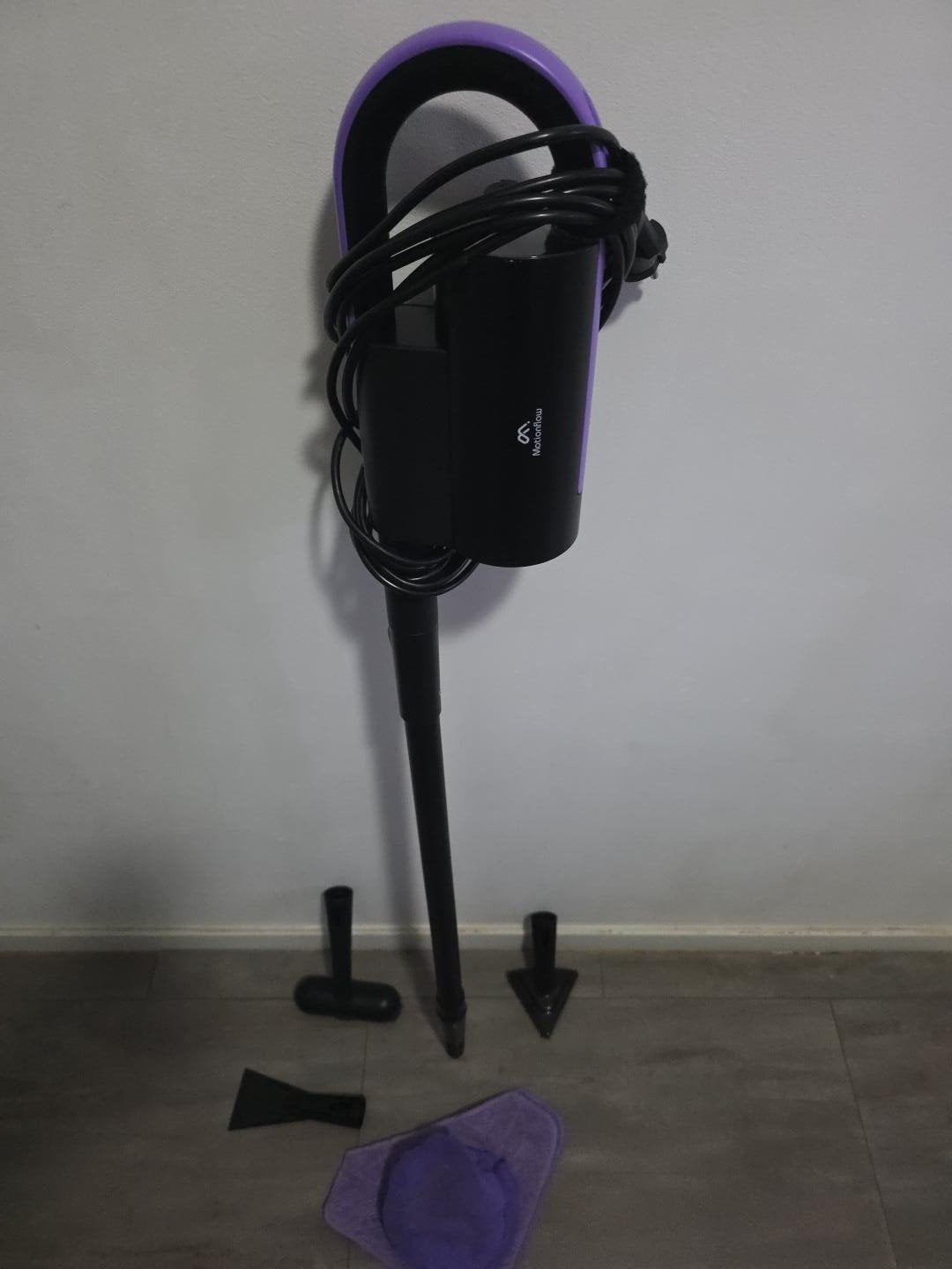 Te koop aangeboden: Motionflow stoomreiniger in paars/zwart, Ophalen of Verzenden