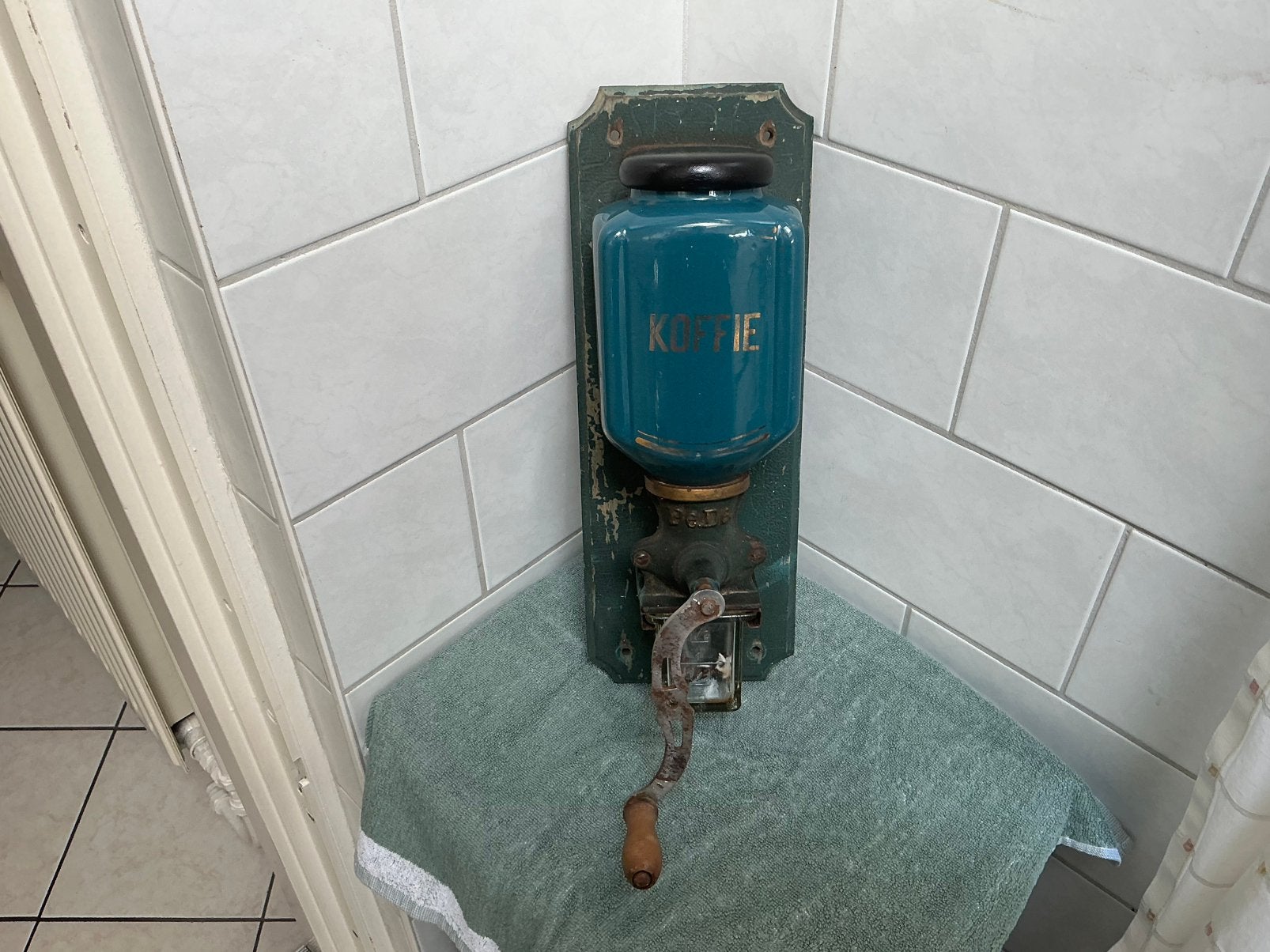 PEDE wandkoffiemolen., Ophalen of Verzenden