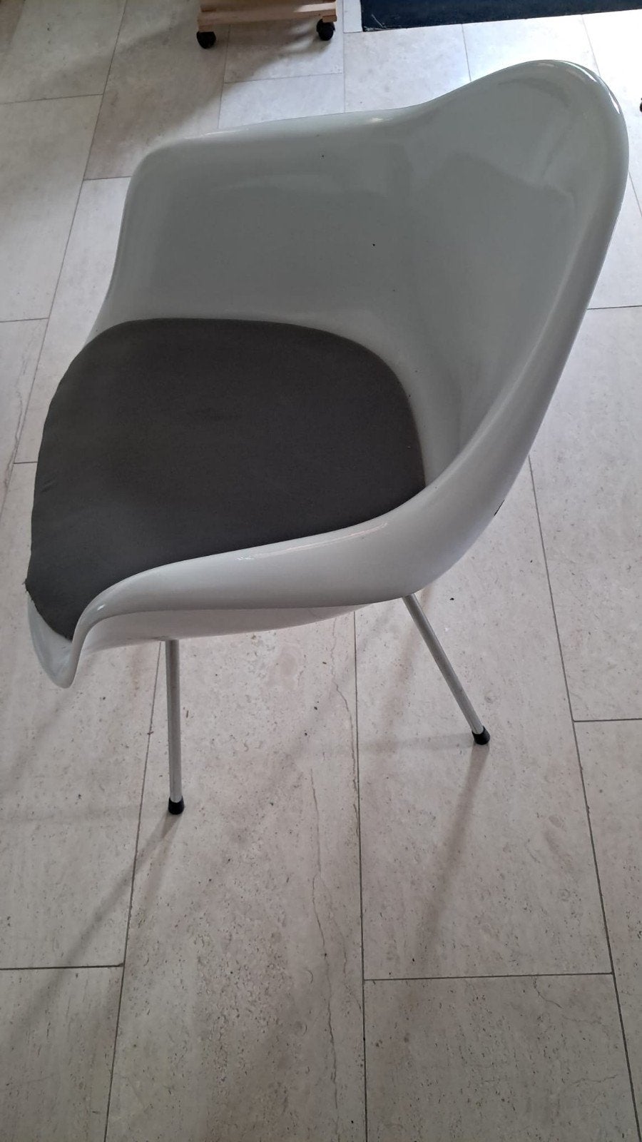 Eames stoel, Ophalen, Kunststof, Gebruikt, Wit