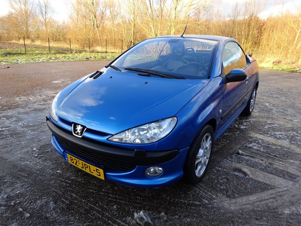Peugeot 206 CC 1.6-16V (bj 2003), Voorwielaandrijving, Gebruikt, 4 cilinders, Cabriolet
